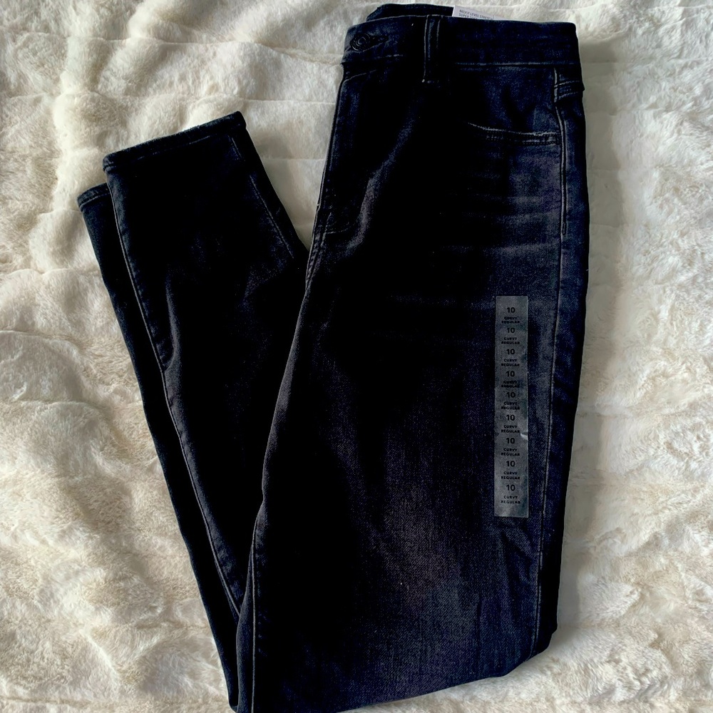 NWT - American Eagle curvy high rise black stretch jegging - women’s SZ 10